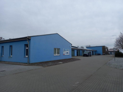 Sportobjekt mit Sporthalle